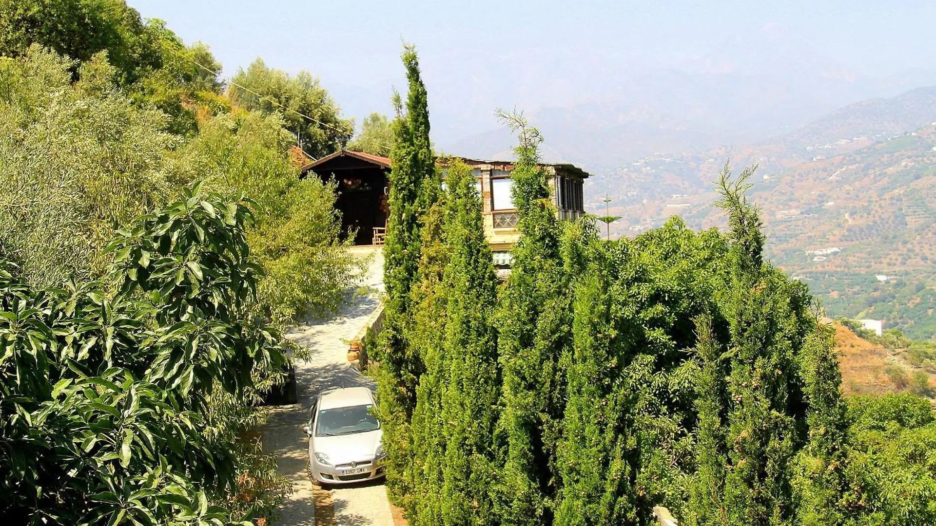 Casa Luxury Madera En Las Montanas De Torrox contacts